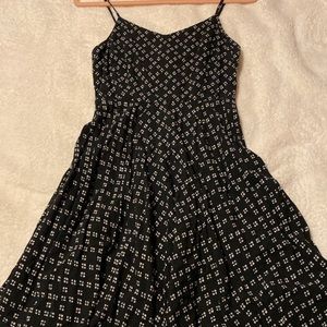 Old Navy black and white diamond dress